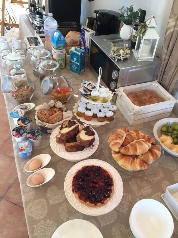 Collemeto La Dimora Dei Conti Bed & Breakfast エクステリア 写真